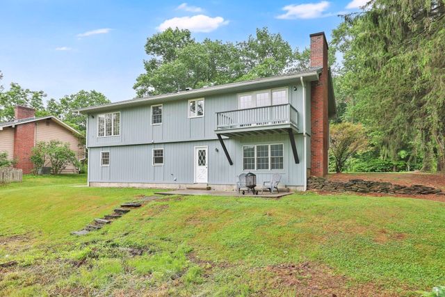 210 Strong St, Amherst, MA 01002