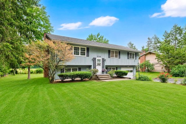 210 Strong St, Amherst, MA 01002