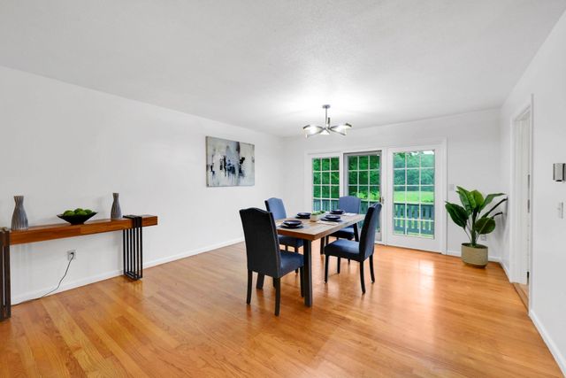 210 Strong St, Amherst, MA 01002
