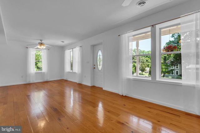 934 SHORE ACRES RD, Arnold, MD 21012