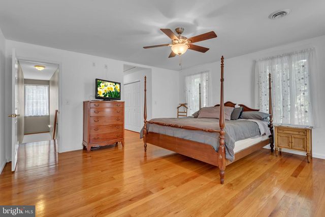 934 SHORE ACRES RD, Arnold, MD 21012