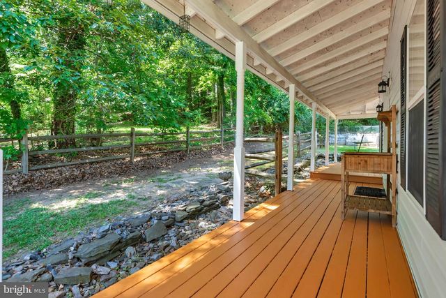 934 SHORE ACRES RD, Arnold, MD 21012