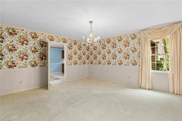 7 Twin Acres Drive, Lexington, NC 27292