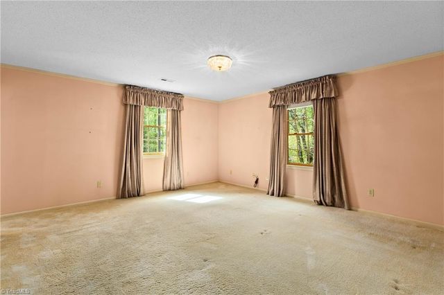 7 Twin Acres Drive, Lexington, NC 27292
