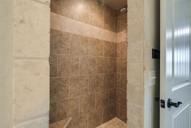 1201 N Vicksburg Terrace, Mustang, OK 73064