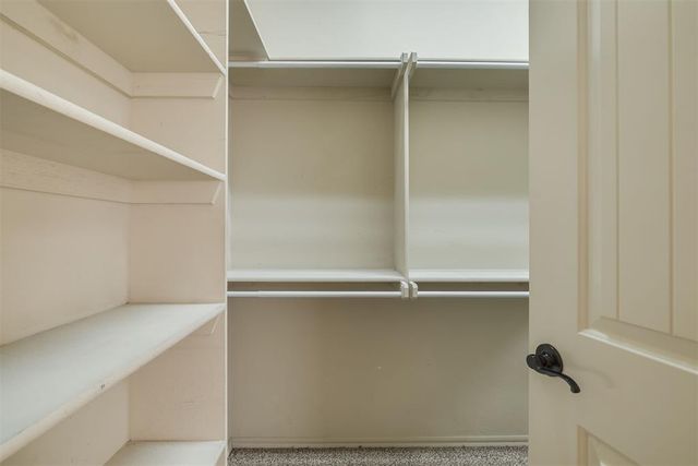 1201 N Vicksburg Terrace, Mustang, OK 73064