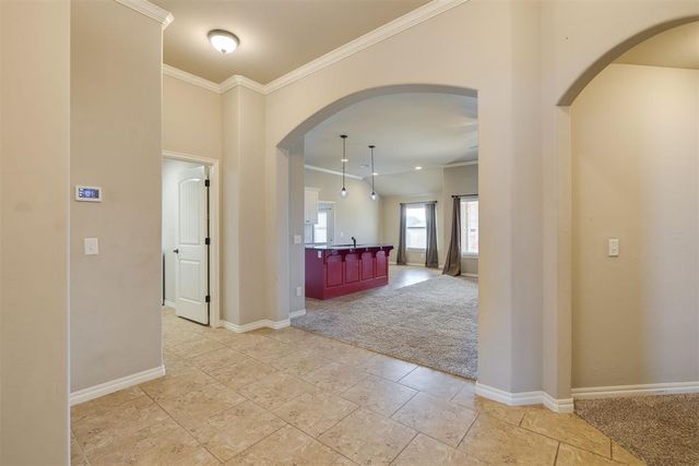 1201 N Vicksburg Terrace, Mustang, OK 73064