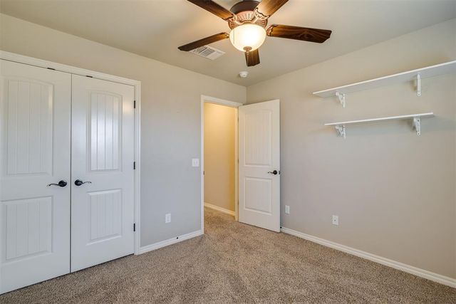 1201 N Vicksburg Terrace, Mustang, OK 73064