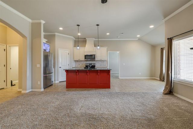 1201 N Vicksburg Terrace, Mustang, OK 73064