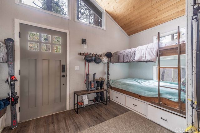 785 Vista Avenue, Sugarloaf, CA 92386