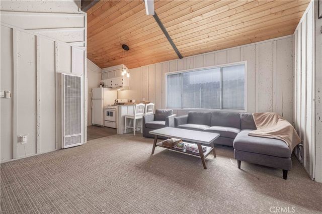 785 Vista Avenue, Sugarloaf, CA 92386