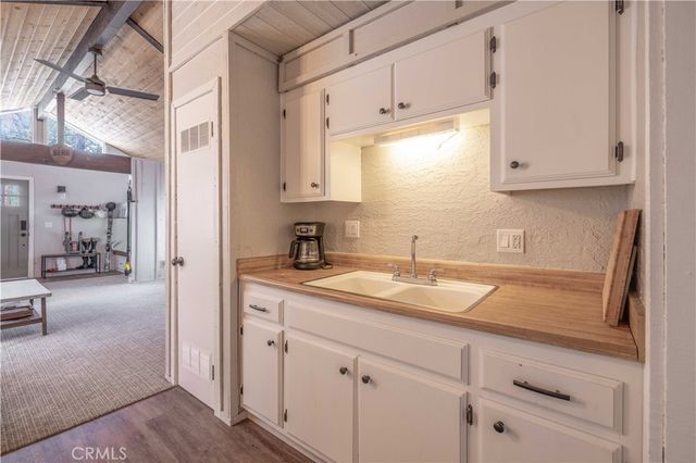 785 Vista Avenue, Sugarloaf, CA 92386