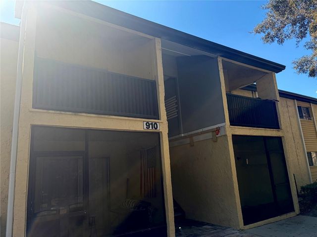910 LAKE DESTINY ROAD B, Altamonte Springs, FL 32714