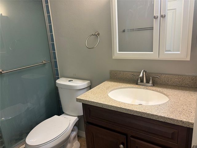 910 LAKE DESTINY ROAD B, Altamonte Springs, FL 32714