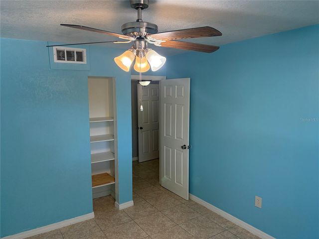 910 LAKE DESTINY ROAD B, Altamonte Springs, FL 32714