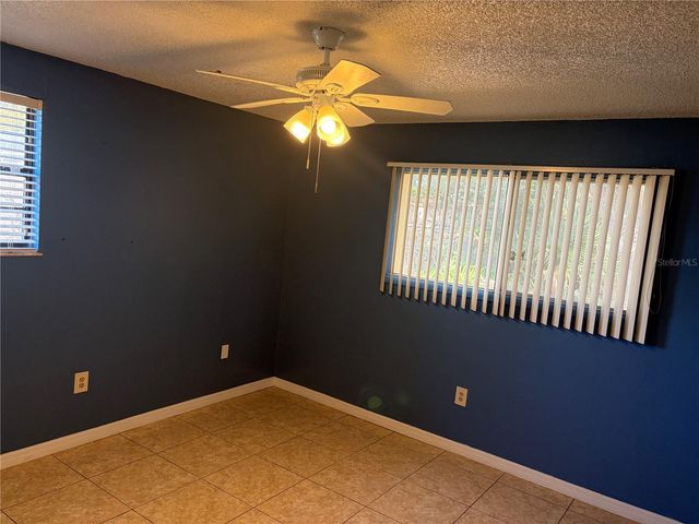 910 LAKE DESTINY ROAD B, Altamonte Springs, FL 32714