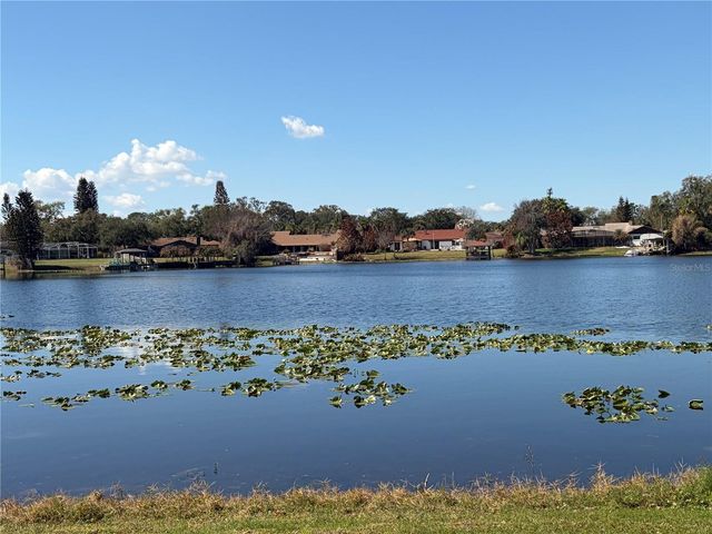 910 LAKE DESTINY ROAD B, Altamonte Springs, FL 32714