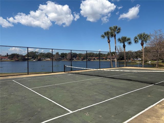 910 LAKE DESTINY ROAD B, Altamonte Springs, FL 32714