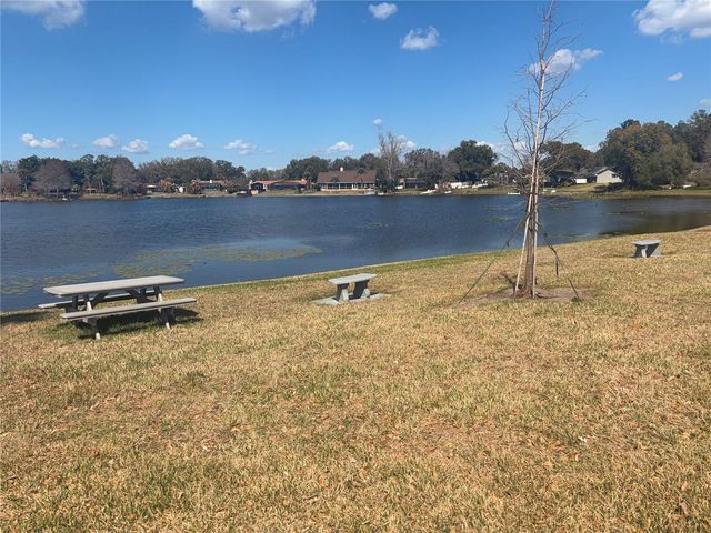 910 LAKE DESTINY ROAD B, Altamonte Springs, FL 32714