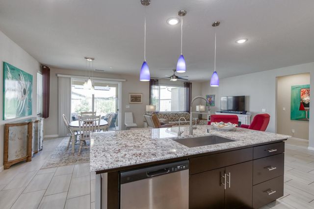 979 Spring Street W, Madera, CA 93636