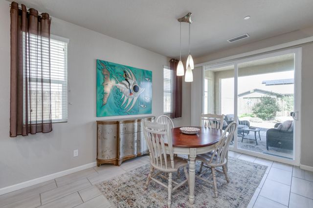 979 Spring Street W, Madera, CA 93636