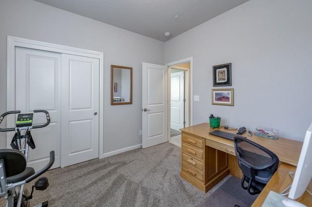 979 Spring Street W, Madera, CA 93636