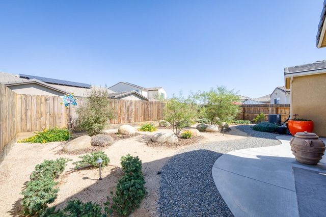 979 Spring Street W, Madera, CA 93636