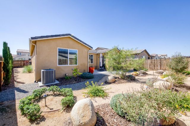 979 Spring Street W, Madera, CA 93636