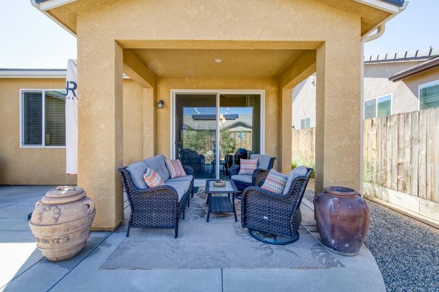 979 Spring Street W, Madera, CA 93636