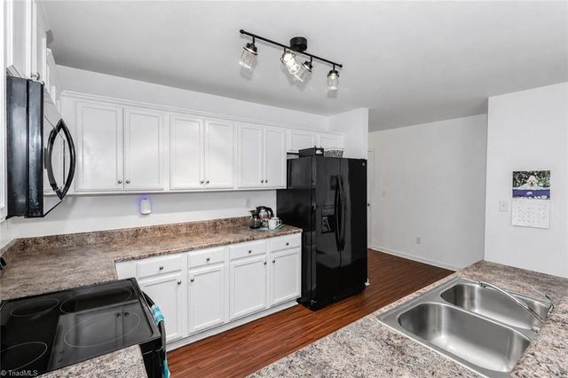 135 Mossy Pond Road, Statesville, NC 28677