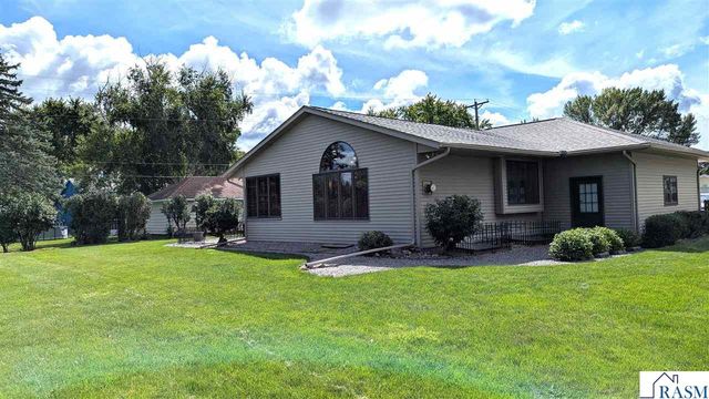 312 Maywood Avenue, Eagle Lake, MN 56024