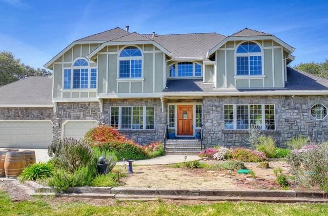 60 Brown Road, San Juan Bautista, CA 95045