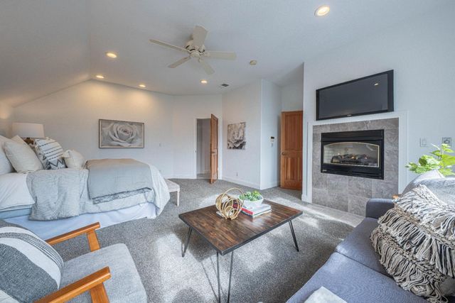 60 Brown Road, San Juan Bautista, CA 95045