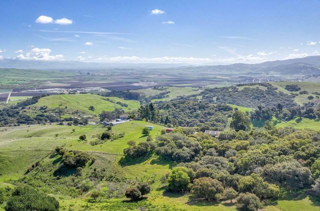 60 Brown Road, San Juan Bautista, CA 95045