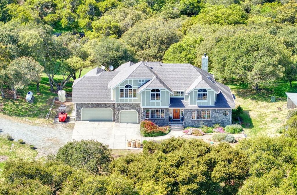 60 Brown Road, San Juan Bautista, CA 95045