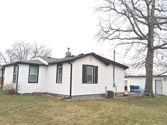 2241 Wallace Avenue, North Chicago, IL 60064