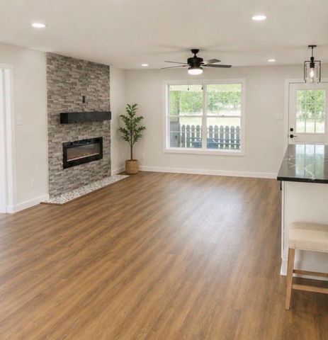 3935 Allen Road, Pearland, TX 77584