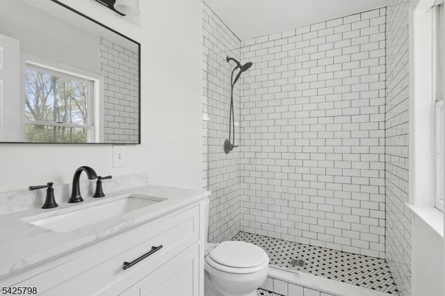 145 Mt Grove Rd, Lebanon Twp., NJ 07830