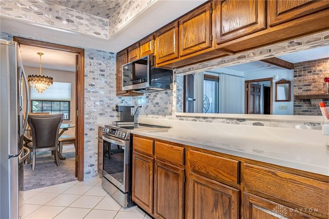 7821 Stanley Mill Drive, Centerville, OH 45459