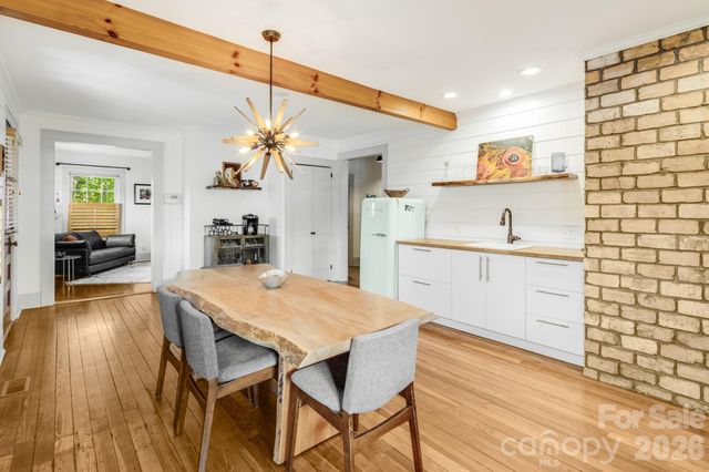 72 Woodlawn Avenue, Asheville, NC 28801
