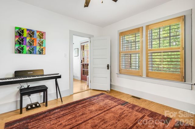 72 Woodlawn Avenue, Asheville, NC 28801