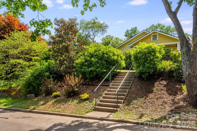 72 Woodlawn Avenue, Asheville, NC 28801