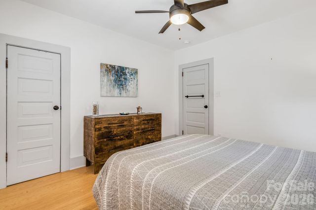 72 Woodlawn Avenue, Asheville, NC 28801