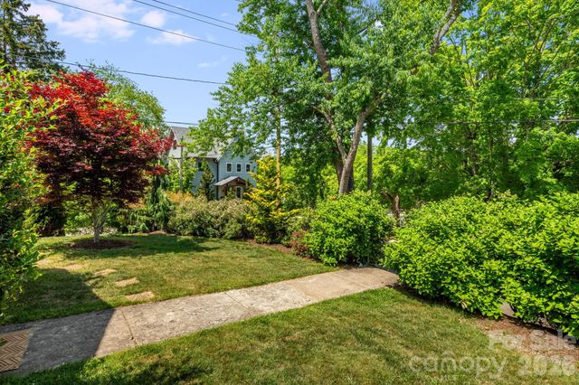 72 Woodlawn Avenue, Asheville, NC 28801