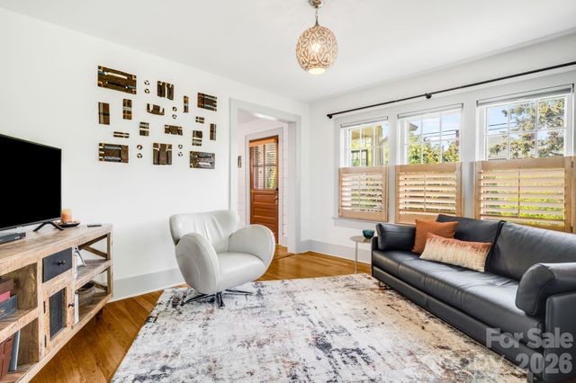 72 Woodlawn Avenue, Asheville, NC 28801
