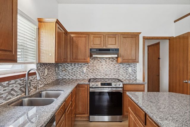 11432 E PINEMEADOW COURT, Wichita, KS 67206