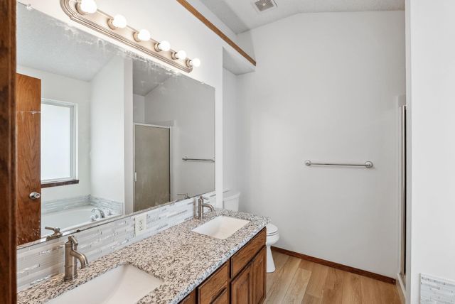 11432 E PINEMEADOW COURT, Wichita, KS 67206