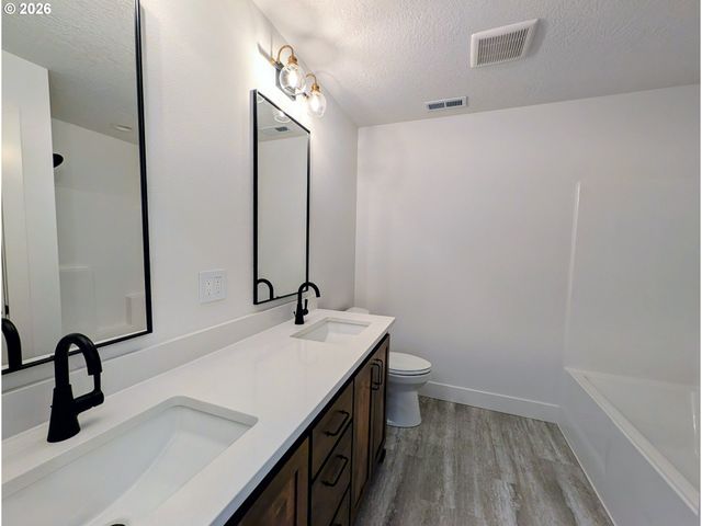 5492 Terra Cotta Se, Salem, OR 97306