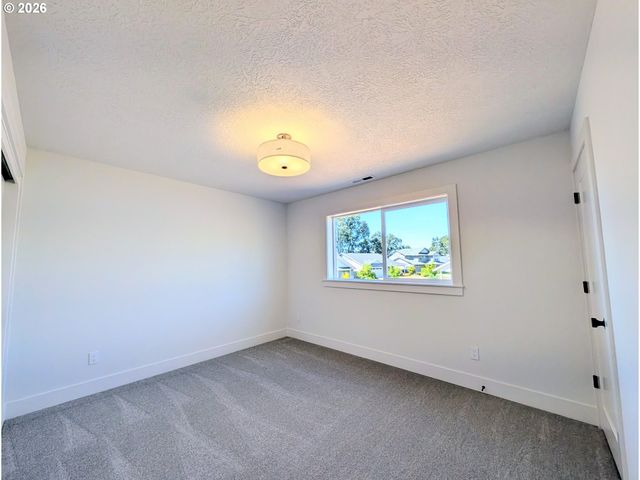 5492 Terra Cotta Se, Salem, OR 97306