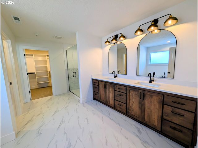 5492 Terra Cotta Se, Salem, OR 97306